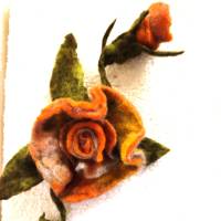 Rosenblüten Tischdeko, handgefilzt Bild 4