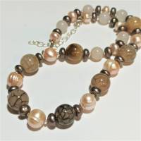 Luxus Perlenkette beige rosa apricot handgemacht mit Achat Rosenquarz und Perlen als Collier nude Muttertagsgeschenk Bild 4