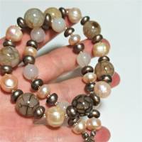 Luxus Perlenkette beige rosa apricot handgemacht mit Achat Rosenquarz und Perlen als Collier nude Muttertagsgeschenk Bild 6
