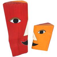 Köpfe aus Holz Kunstobjekte mit Gesicht orange/rot Bild 3