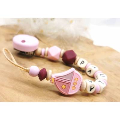 Schnullerkette mit Namen Mädchen Schiff Weinrot Geschenkidee Geburt Baby Taufe