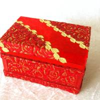 edler schmuckkasten rot gold holz stoffbezogen schmuckbox mit deckel schmuckaufbewahrung edle schmuckschatulle schmuckkä Bild 4