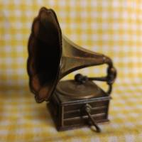 Vintage Bleistiftanspitzer Grammophon Bild 2