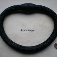 Dicke Netzschlauchkette * schwarz, gefüllt mit schwarzen Acryl Chatons Bild 1