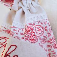 Brotbeutel Brötchentüte Leinenbeutel mit Rosen und Spitze, handbestickt, rot rosa weiß Bild 3