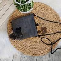 Hundeleckerlibeutel (Farbbeispiel dunkelgrau) aus Polstercanvas, Futterbeutel zum umhängen, Kotbeutelfach Bild 1