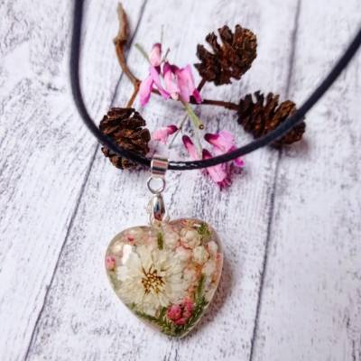 Anhänger Herz echte Blumen bunt floral Hingucker