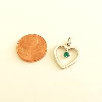 Silberner Herzanhänger mit Smaragd Bild 2