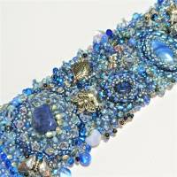 Breites Armband blau Unikat handgefertigt Perlmutt Sodalith Glas handmade Schmetterlinge boho Bild 8