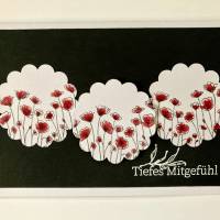 Beileidskarte Kondolenzkarte Trauerkarte mit Blumen Handgefertigt in Weiß-Schwarz-Rot Bild 1