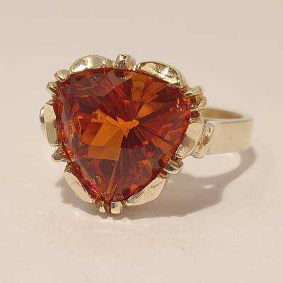 Goldring 585 mit Madeira-Citrin (Trilliant)