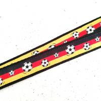 langes Fußball Schlüsselband im Germany-Look in drei Längen, mit Ring, Karabiner o. Klemmschließe, Gurtband-Farbauswahl Bild 3