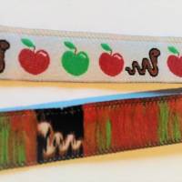 1m Webband mit Äpfeln, Wurm, hellgrau, rot, grün, braun, 10mm, Meterware Bild 3
