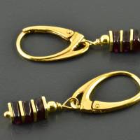 Eckige Granatohrringe - Zarte Ohrringe mit viereckigen Granatscheiben und vergoldetem 925er Silber - Edelstein-Ohrhänger Bild 3