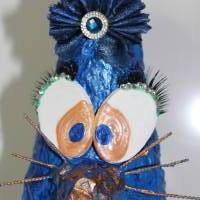 Ostergeschenk BLUE BUNNY handgefertigte Künstler-Figur Osterdeko Geldgeschenk Osterhase handgefertigtes Unikar Upcycling Bild 2