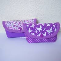 Taschentüchertaschen-Taschentuch-Täschchen, Etui, Tasche Blumenmuster und Schmetterlinge in lila, reine Baumwolle Bild 1