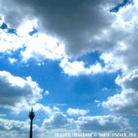 Rheinturm.Wolken.blau Ohrhänger Bild 5