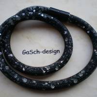 Tolle Netzschlauchkette * schwarz, gefüllt mit Acryl Chatons Bild 1