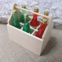 Holztrage mit 6 Flaschen Tragekorb für Flaschen -  Wichteldorf - Feengarten  - Basteldekoration -  Modellbau - Puppenhau Bild 2