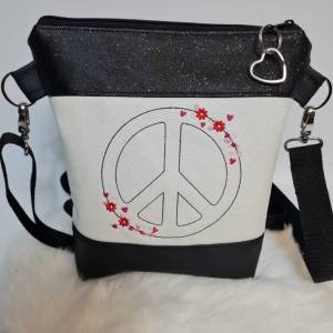 Handtasche Peace Zeichen Umhängetasche weiss Glitzer schwarz Tasche mit Anhänger Kunstleder Bild 1
