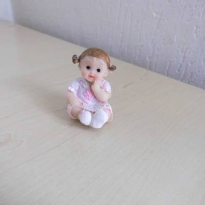 Miniatur Baby Mädchen  zur Dekoration oder zum Basteln - Puppenhausmöbel - Entwerfe dein Geschenk selbst