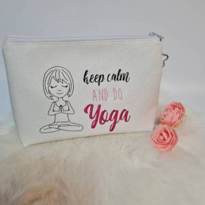 Yoga  Tasche Keep Calm Kosmetiktasche Stiftetasche Mäppchen weiss Glitzer Yogatasche mit Anhänger Blume Bild 1