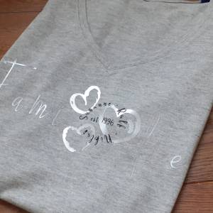 Familien T-Shirt personalisiert, Bio Baumwolle mit Viskose grau, mit silbernen reflektierendem Schriftzug, Bild 5