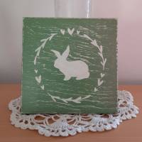 Holzschild mit Kaninchenmotiv (sitzend) im Shabby Look Bild 1