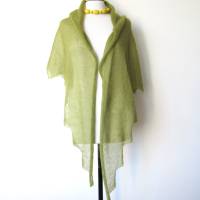Dreieckstuch gestrickt aus Mohair, olivgrünes Schultertuch, sommerlicher Damenschal khaki-grün, Trachtentuch Bild 4