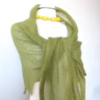 Dreieckstuch gestrickt aus Mohair, olivgrünes Schultertuch, sommerlicher Damenschal khaki-grün, Trachtentuch Bild 8