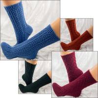 Mappe *Socks in Winter* - 6 Strickanleitungen für winterliche Socken mit Zopf- und Strukturmustern Bild 1