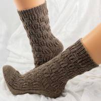 Mappe *Socks in Winter* - 6 Strickanleitungen für winterliche Socken mit Zopf- und Strukturmustern Bild 4