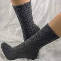 Mappe *Socks in Winter* - 6 Strickanleitungen für winterliche Socken mit Zopf- und Strukturmustern Bild 7