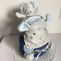 Sinnvolle Geschenke Junge Geburt Windeltorte unvergessliche Taufe Schmusetuch Rasselsöckchen Lätzchen Maus Auto blau Bild 4