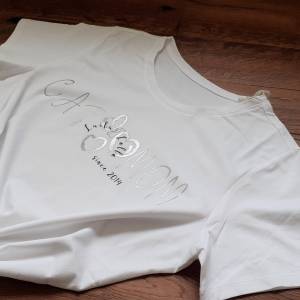 Katzen Mama T-Shirt personalisiert, Bio Baumwolle weiß, mit silbernen reflektierendem Schriftzug, CatMom Bild 3