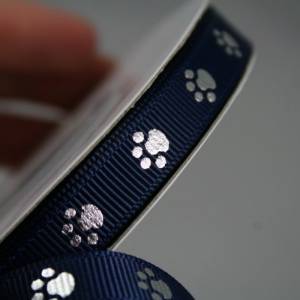 1 m Ribbon Ripsband Tatzen Hunde 9 mm, blau silber Bild 3