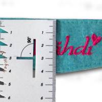 Besticktes personalisiertes Puppen-Halstuch zum Binden mit Namen Dreieckstuch für Stofftiere Geschenkidee Kinder Bild 5
