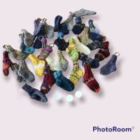 Schlüsselanhänger "Socke ", Mini- Socke gestrickt farblich sortiert, Taschenanhänger, Geldgeschenke,  Dekosocken Bild 1
