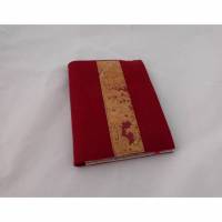 handgemacht, Schreibmappe DIN A4 für Schreibblöcke aus Wollfilz in rot, mit Korkstoff, eine Dieda Bild 1