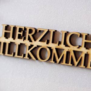 as-Herzwerk Türkranz "Florales Herzlich Willkommen" Kranz Holz, 29cm - Tür & Wand-Deko Geschenk für Freunde / Fa Bild 3