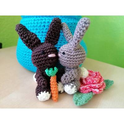 Kuscheltier Hase gehäkelt als Ostergeschenk, Spielzeug, Anhänger