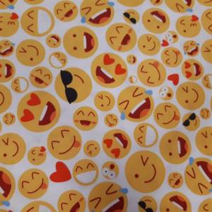 12,90 Euro/m   Toller Baumwollstoff Smilys, Emoji,  ideal für Behilfsmasken Bild 5