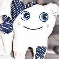 ZahnKissen Zahnpirat - personalisierte Geschenkidee für Kinder mit Wackelzähnen für die Zahnfee Bild 2