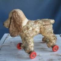alter Plüschhund auf Rädern Vintage Spielzeug Bild 4