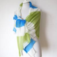 Sommerliches Tuch aus Mohair  weiß grün blau, zarter Damenschal, duftiges Umschlagtuch, leichtes Schultertuch Bild 3