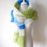 Sommerliches Tuch aus Mohair  weiß grün blau, zarter Damenschal, duftiges Umschlagtuch, leichtes Schultertuch Bild 8