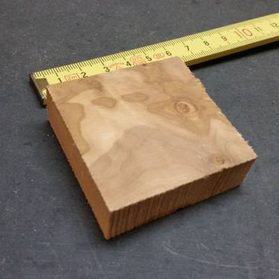 Kantel 55 x 55 x 18 mm aus Olivenholz ( unbehandelt )