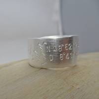 "Waldring" breiter Ring Silber 925 mit individueller Textprägung, Tannen, Wald, Schwarzwald, Koordinaten Bild 6