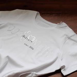 Hund Mama T-Shirt personalisiert, Bio Baumwolle weiß, mit silbernen reflektierendem Schriftzug, DogMom, Bild 5