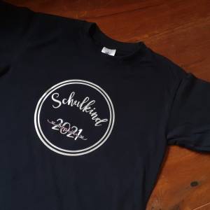 2022 Schulkind T-Shirt, Erstklässler Statement-Shirt, personalisiert, dunkelblau,  Baumwolle Bild 3